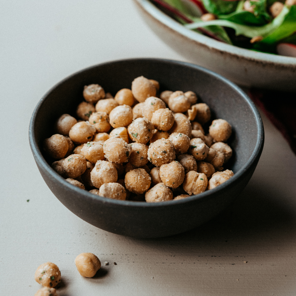 Garbanzos crujientes de cebolla dulce