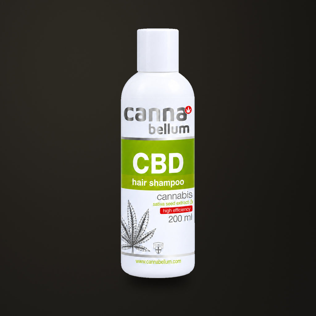 Champú Cannabellum CBD · 200 ml, sobre fondo oscuro Estudio.