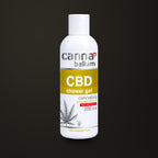 Gel de ducha Cannabellum CBD · 200 ml, sobre fondo oscuro Estudio.
