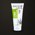 Mascarilla capilar Cannabellum CBD · 150 ml, sobre fondo oscuro Estudio.