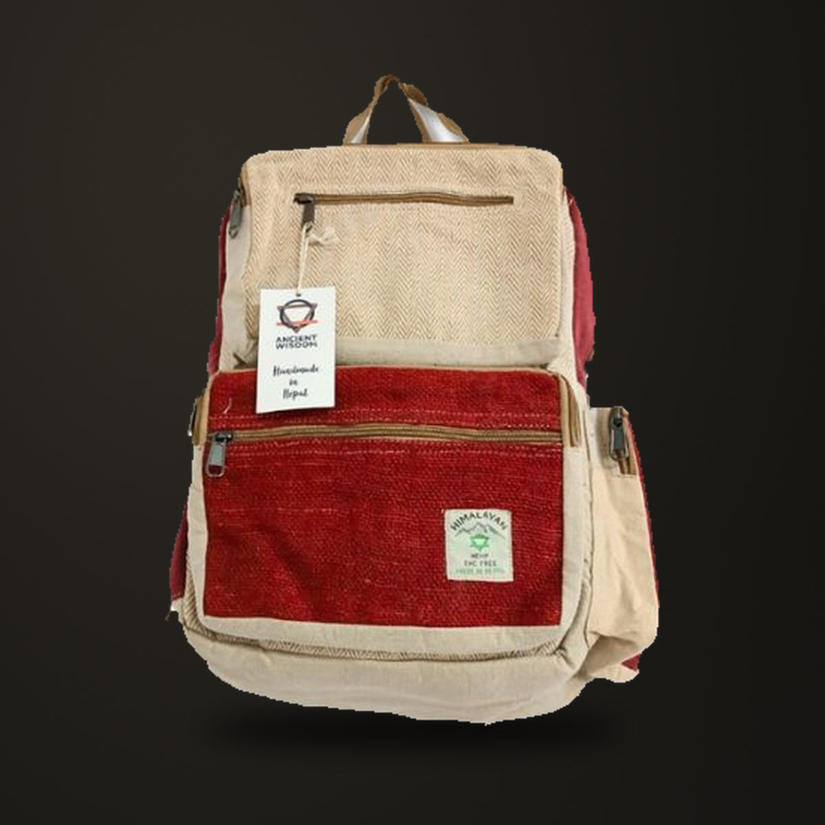 Mochila exclusiva de cáñamo Vino & crema, sobre fondo oscuro Estudio.