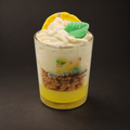 Vela Gourmet Pequeña Merengue de Limón, sobre fondo oscuro Estudio.